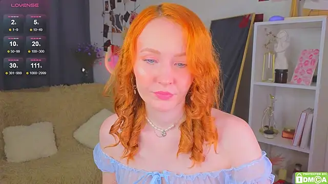 JoyceJones online show from September 30, 7:08 pm