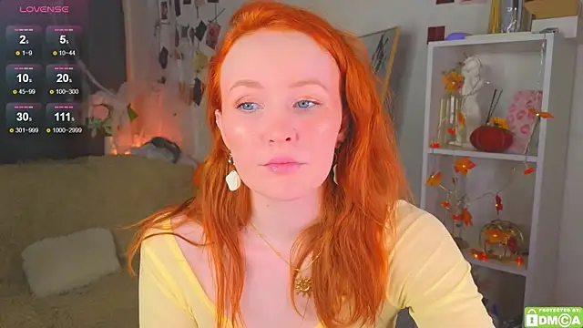 JoyceJones online show from November 1, 8:00 pm