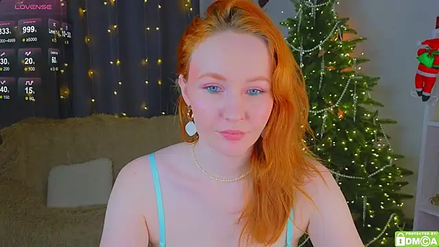 Snapshot of JoyceJones chatting on December 20, 9:22 pm JoyceJones online show from December 20, 9:22 pm