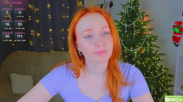 Snapshot of JoyceJones chatting on December 22, 9:23 pm JoyceJones online show from December 22, 9:23 pm