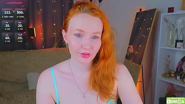 Snapshot of JoyceJones chatting on February 1, 8:29 pm JoyceJones online show from February 1, 8:29 pm