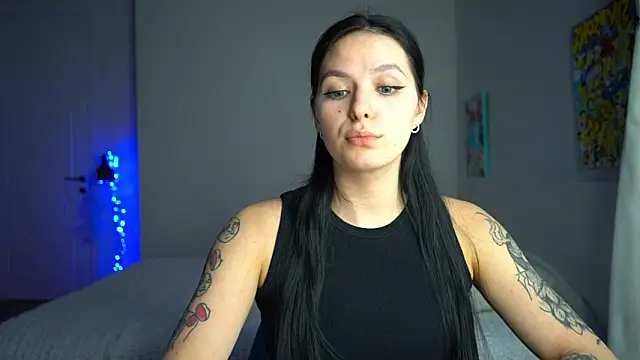 Snapshot of EwelynScott chatting on December 13, 10:37 pm EwelynScott online show from December 13, 10:37 pm