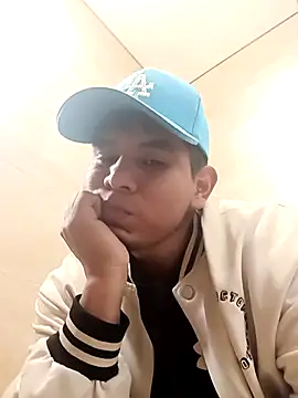 Oscariin96 online show from February 18, 3:30 pm