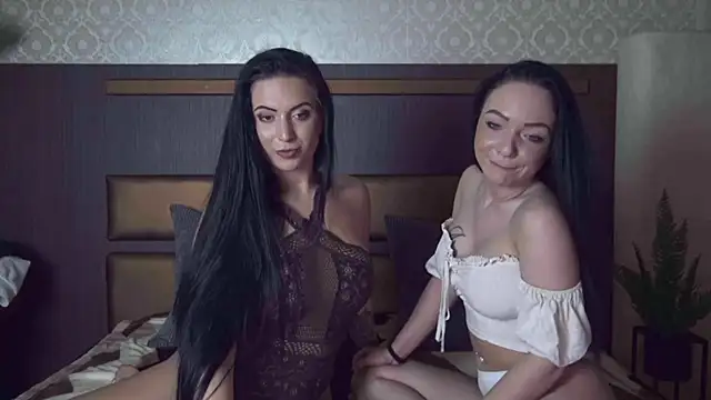 BustyBrunettes online show from September 21, 11:01 am