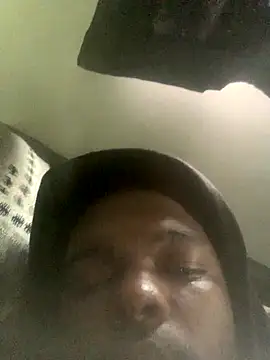 Snapshot of sneakdalink chatting on November 14, 3:44 pm sneakdalink online show from November 14, 3:44 pm