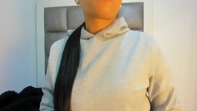 Snapshot of Mia_lopez__ chatting on October 17, 11:57 am Mia lopez online show from October 17, 11:57 am