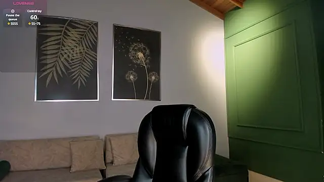 MeganScott online show from December 5, 8:22 pm