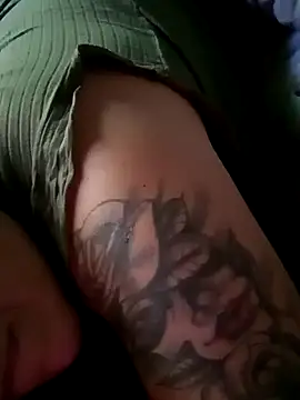 emyconejita online show from December 4, 11:19 am