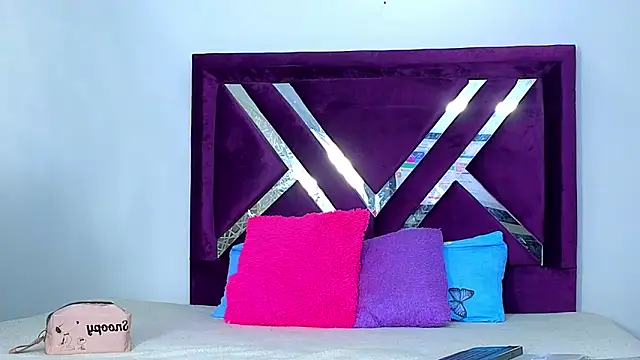 cuteeimy online show from November 29, 7:39 pm