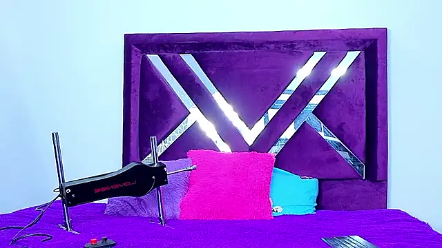 cuteeimy online show from January 7, 7:27 pm