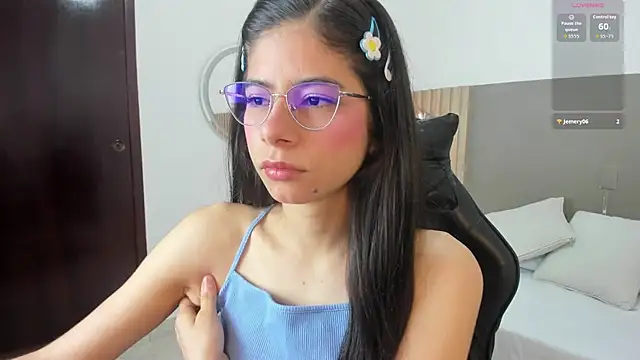 carlina 15 online show from April 5, 12:35 pm