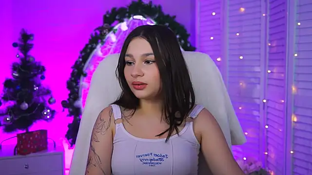 Snapshot of KimClarks_ chatting on December 13, 7:53 pm KimClarks online show from December 13, 7:53 pm