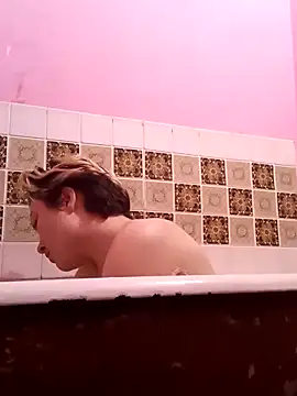 MoonIrene online show from December 14, 4:12 pm