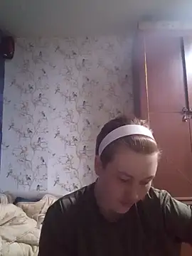 MoonIrene online show from March 3, 4:35 pm