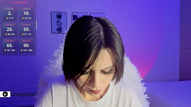 IamLuna2006 online show from April 4, 5:16 am