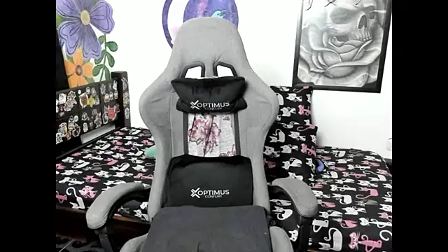 Snapshot of Luna0ciaran chatting on October 27, 7:34 am Luna0ciaran online show from October 27, 7:34 am