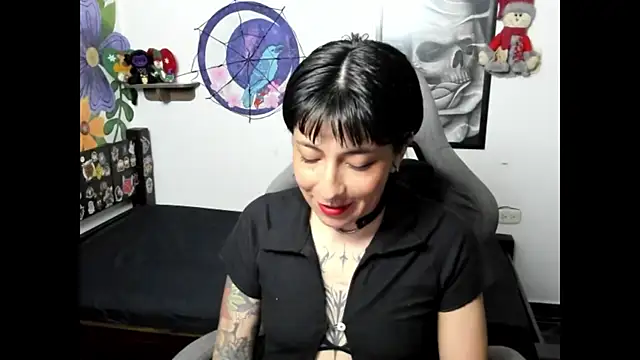 Snapshot of Luna0ciaran chatting on December 20, 6:20 am Luna0ciaran online show from December 20, 6:20 am