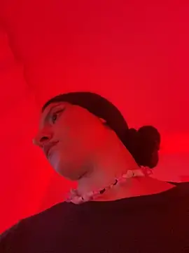 Scaarlettfox online show from February 13, 5:53 pm