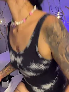 Scaarlettfox online show from February 14, 7:32 pm