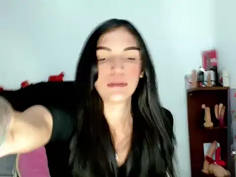 Snapshot of x_isabella_x chatting on November 23, 9:03 pm x isabella x online show from November 23, 9:03 pm