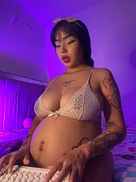 Snapshot of lucialauper_ chatting on October 12, 1:15 am lucialauper online show from October 12, 1:15 am