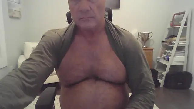 cyclone1212 online show from November 12, 10:15 am