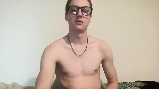 Snapshot of longdickelijah chatting on November 15, 10:45 am longdickelijah online show from November 15, 10:45 am