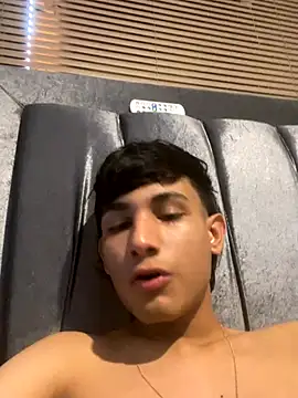 Snapshot of cody_fox10 chatting on September 15, 7:58 pm cody fox10 online show from September 15, 7:58 pm