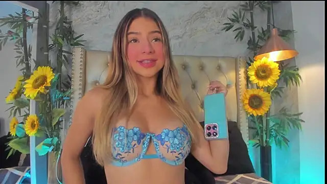 LittleeJaz online show from November 22, 3:38 am