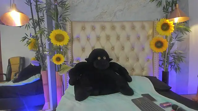 LittleeJaz online show from December 20, 5:47 am