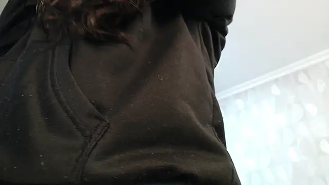 Snapshot of elamurray chatting on September 11, 11:10 am elamurray online show from September 11, 11:10 am