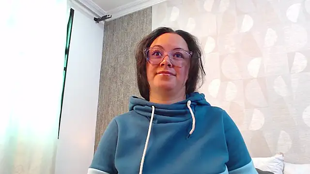 Snapshot of elamurray chatting on September 17, 11:23 am elamurray online show from September 17, 11:23 am