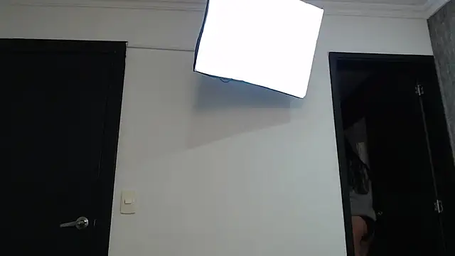 Snapshot of elamurray chatting on September 18, 11:12 am elamurray online show from September 18, 11:12 am