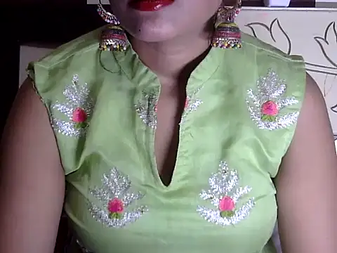 Snapshot of hotee_bhabi chatting on September 13, 2:06 pm hotee bhabi online show from September 13, 2:06 pm