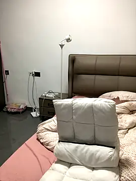 Snapshot of Azyrrgg chatting on November 6, 8:48 am Azyrrgg online show from November 6, 8:48 am