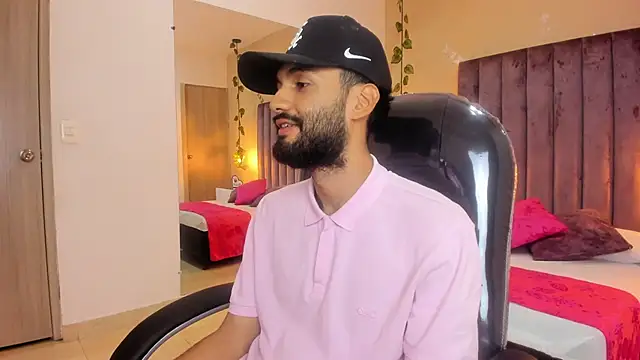 Snapshot of Ryan_Jackson_ chatting on November 2, 4:26 am Ryan Jackson online show from November 2, 4:26 am