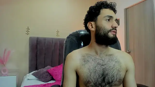 Snapshot of Ryan_Jackson_ chatting on November 15, 10:48 pm Ryan Jackson online show from November 15, 10:48 pm