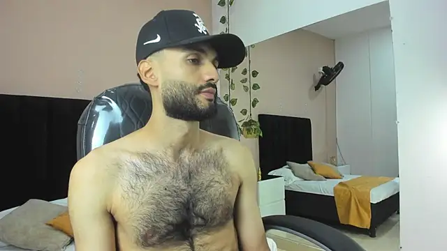 Snapshot of Ryan_Jackson_ chatting on November 28, 6:16 am Ryan Jackson online show from November 28, 6:16 am