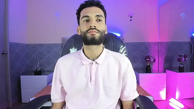 Snapshot of Ryan_Jackson_ chatting on December 4, 5:28 am Ryan Jackson online show from December 4, 5:28 am