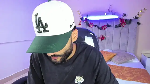 Snapshot of Ryan_Jackson_ chatting on December 21, 4:52 am Ryan Jackson online show from December 21, 4:52 am