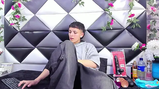 Snapshot of Megan_Thompson_ chatting on September 27, 2:38 am Megan Thompson  online show from September 27, 2:38 am