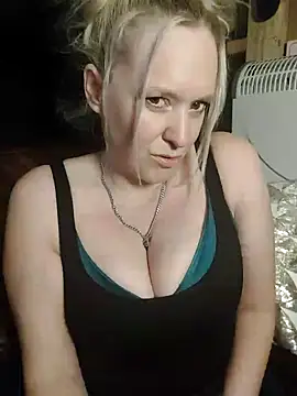 Bouncy-Bella28X online show from October 15, 7:41 am