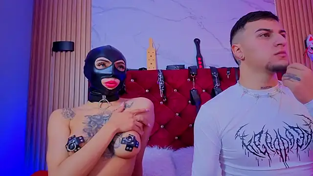 Snapshot of Mia-and-tony chatting on October 4, 5:16 am Mia-and-tony online show from October 4, 5:16 am