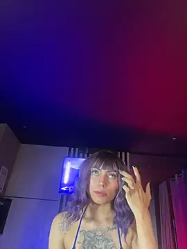 Snapshot of Mia-and-tony chatting on October 30, 2:24 am Mia-and-tony online show from October 30, 2:24 am