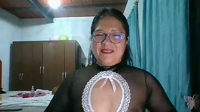 Snapshot of scarlett_widow_ chatting on September 17, 3:19 am scarlett widow online show from September 17, 3:19 am