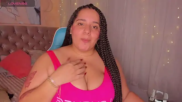 Snapshot of artemisa19 chatting on November 7, 8:09 pm artemisa19 online show from November 7, 8:09 pm