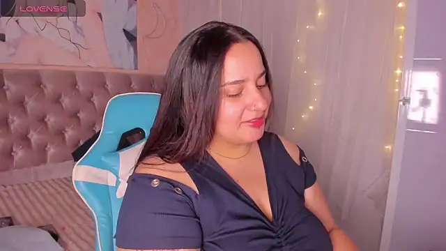 Snapshot of artemisa19 chatting on November 27, 4:58 am artemisa19 online show from November 27, 4:58 am