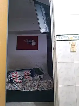 SweettyNaugthy online show from September 19, 7:10 am