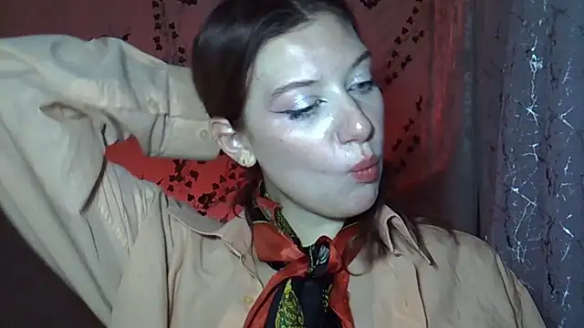 Lily Ember online show from October 28, 10:12 pm