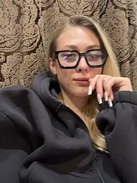 Snapshot of ChristyMarshall chatting on October 28, 10:01 pm ChristyMarshall online show from October 28, 10:01 pm